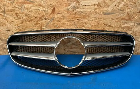 Mercedes-Benz E AMG W212 Front bumper upper radiator grill A2128850822