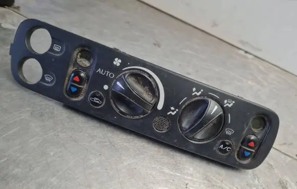 Ford Focus Climate control unit 95GG19808GD 52532151