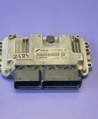 Fiat 500 Engine control unit/module 51819961 0261201759 1039623890