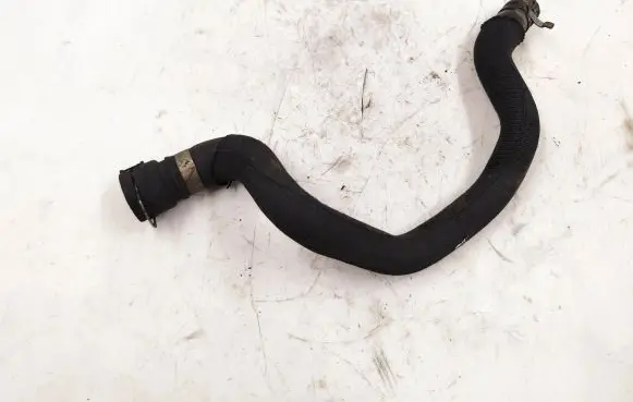 Audi A6 S6 C6 4F Engine coolant pipe/hose