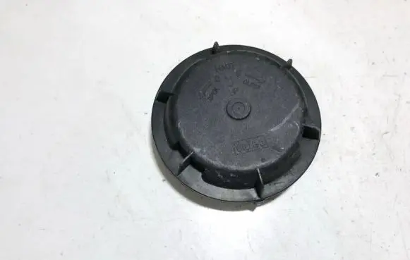 Headlight/headlamp dust cover