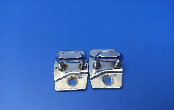 BMW 6 E63 E64 Front door lock loop/hook striker 7067805 6989G