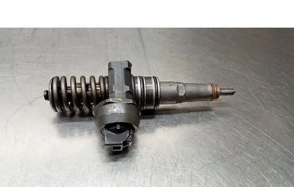Audi A6 Allroad C5 Fuel injector 038130073BA