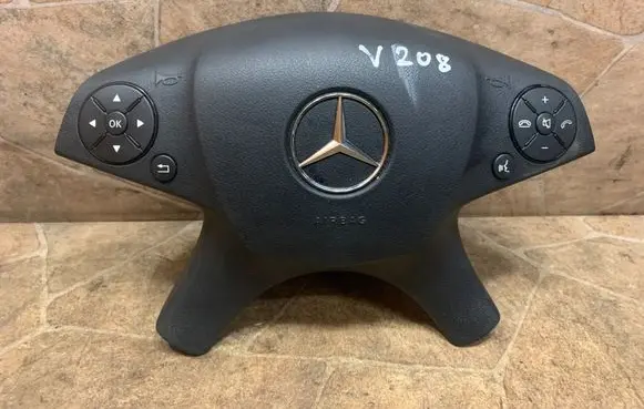 Mercedes-Benz C W204 Steering wheel airbag A0008605602