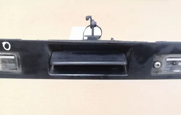 Volvo V70 Trunk door license plate light bar 9203101 9187153