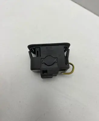 Audi A4 S4 B6 8E 8H 12 V Socket (rear) 8E0925071A