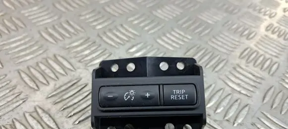 Nissan X-Trail T32 Panel lighting control switch 