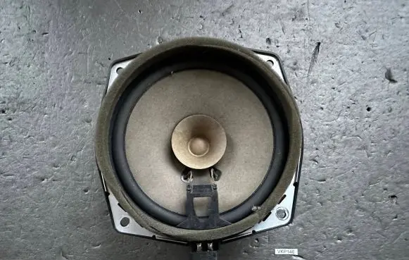Mitsubishi Pajero Front door speaker MR301667