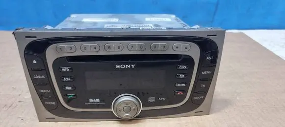 Ford Kuga I Radio/CD/DVD/GPS head unit 8V4T18C939LF