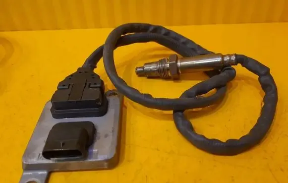 Mercedes-Benz B W246 W242 Lambda probe sensor A0009058611