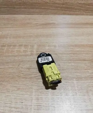 Toyota Yaris Airbag deployment crash/impact sensor 898310D010