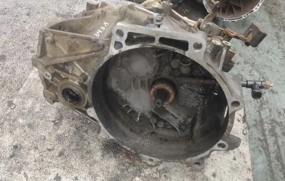 Mitsubishi Grandis Manual 6 speed gearbox