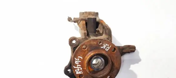 Citroen C3 Picasso Front wheel hub