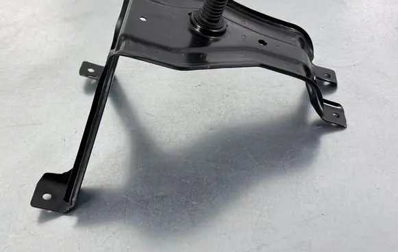 Audi A6 Allroad C7 Spare wheel mounting bracket 4G0802715 4G0802771