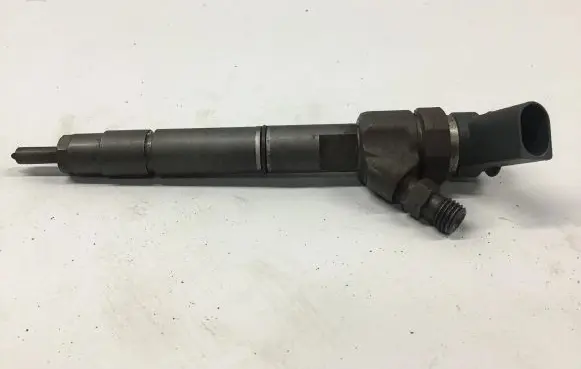 Mercedes-Benz A W169 Fuel injector 0445110167