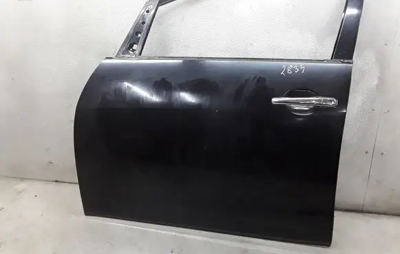 Mitsubishi Grandis Front door