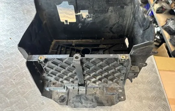 Renault Scenic III - Grand scenic III Battery box tray 244310005R
