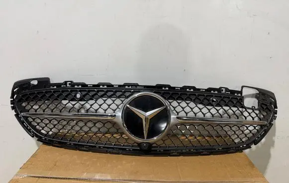 Mercedes-Benz C W206 Quarter panel pressure vent A2068882100
