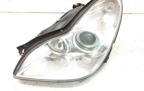 Mercedes-Benz CLS C219 Headlight/headlamp