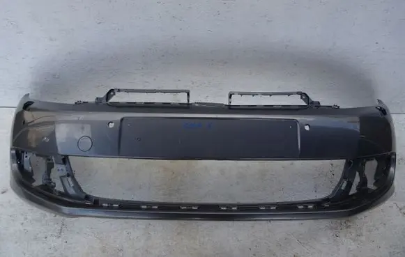 Volkswagen Golf VI Front bumper