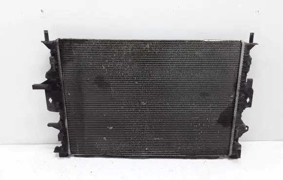 Volvo V40 Coolant radiator 31319064