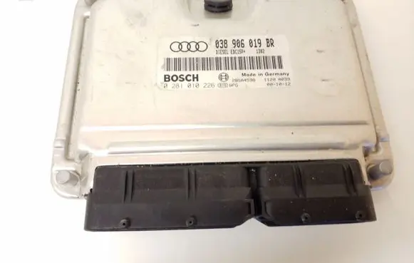 Audi A4 S4 B5 8D Engine control unit/module 038906019BR 0281010226