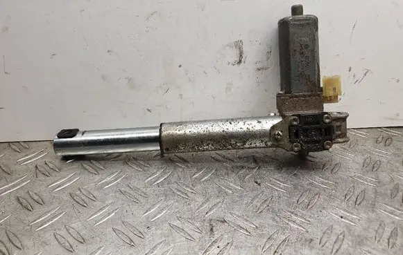 BMW 7 E65 E66 Seat adjustment motor 8320447 0390203230