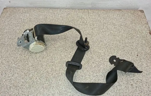 Opel Vivaro Front seatbelt 868843513R 34141759E 93868115