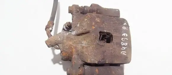 Toyota RAV 4 (XA20) Front brake caliper