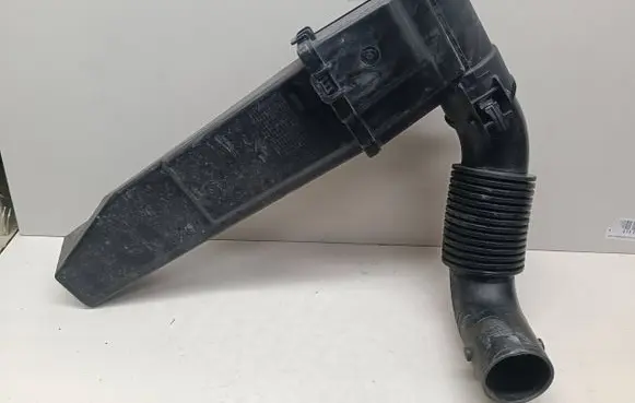 Peugeot 2008 I Intake resonator 9670851680 090152 090150