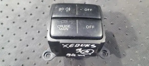 Mazda Xedos 9 Cruise control switch 