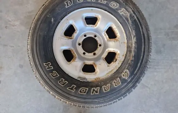 Nissan Patrol Y61 R16 summer tire 