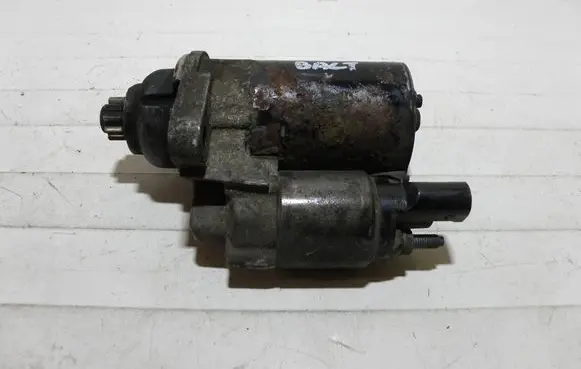 Volkswagen Golf V Starter motor