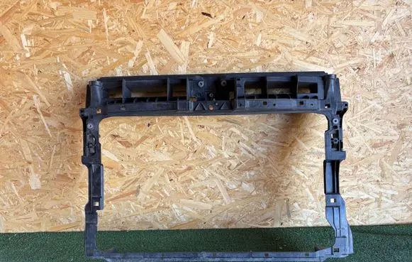 Volkswagen Tiguan Radiator support slam panel 5NA805594G