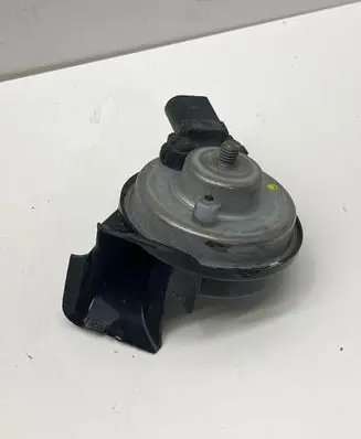 BMW X3 G01 Horn signal 7404430 0080402013 310818L