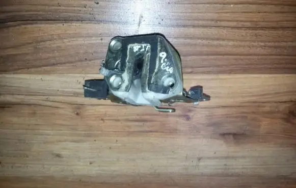 Mazda 626 Rear door lock