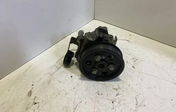 Peugeot 607 Power steering pump 9655444580