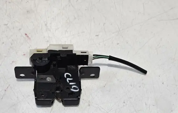 Renault Clio III Tailgate/trunk/boot lock/catch/latch 8200076240