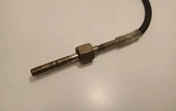 Mercedes-Benz GLC C253 Exhaust gas temperature sensor A0009058904