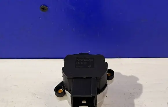 Volvo S60 Ignition lock 8645228