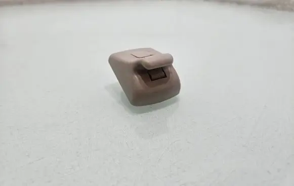 Sun visor clip/hook/bracket