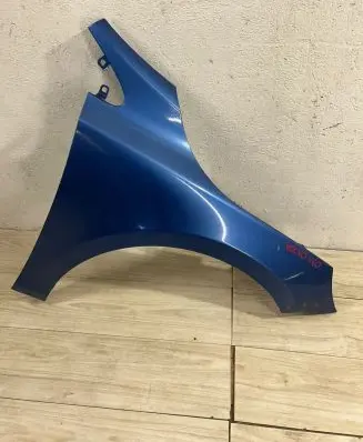 Volvo V40 Fender