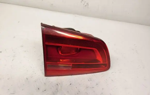 Volkswagen Touran II Tailgate rear/tail lights 1T0945093