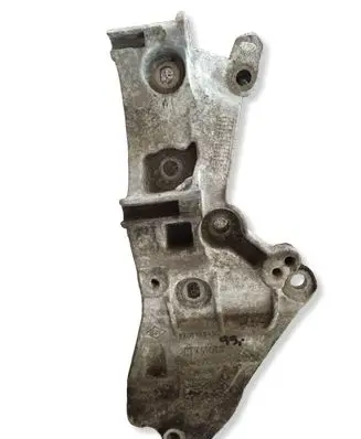 Nissan Qashqai Generator/alternator bracket 8200669495