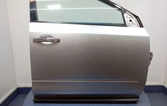 Nissan Murano Z50 Front door