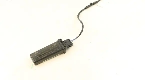 BMW Z4 E89 Tire pressure sensor 6771043 36236771043 20406715