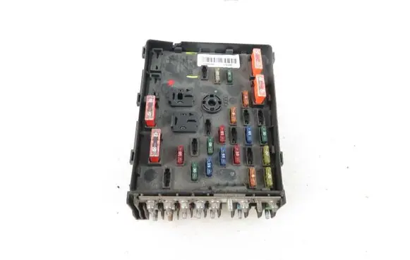 Volkswagen PASSAT B6 Fuse box set 3C0937125