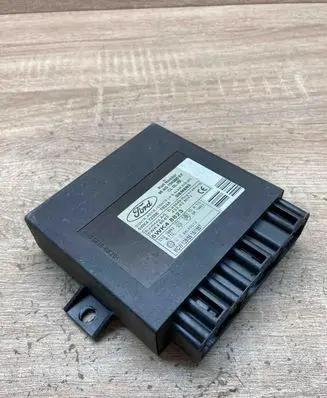 Ford Focus Comfort/convenience module 98AG15K600EE 5WK47220E