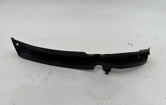 Front bumper mounting bracket