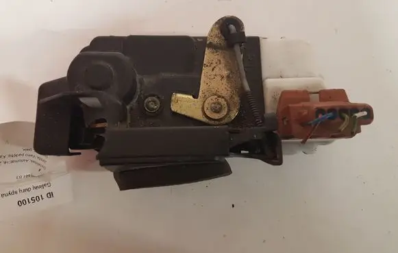 Peugeot 607 Rear door lock